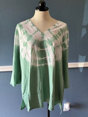 Chico’s Zenergy Tie Dye Tunic Top in Mint Green and White - NWT Size 3 (16/18)